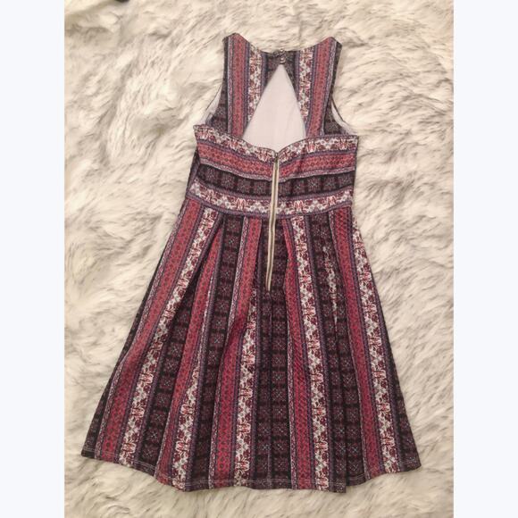 Xhilaration Black, Red, White Halter Striped Bohemian Boho Hippy Summer Dress - Picture 8 of 13